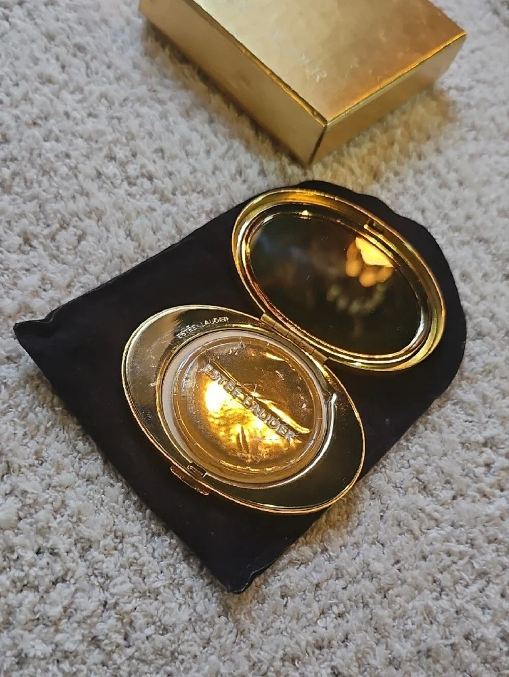 Estee Lauder Gold Aries Compact Case - Picture 6 of 7